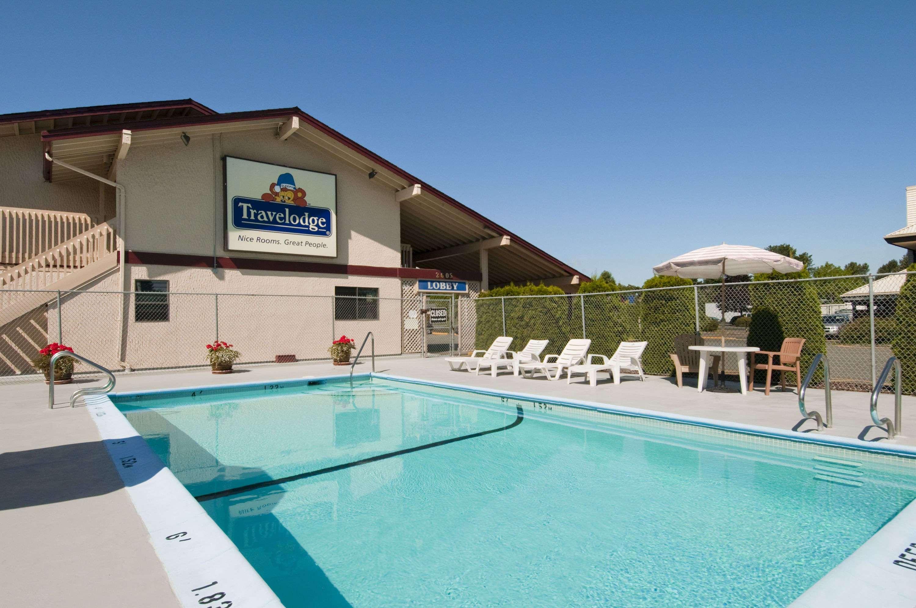 Coast Courtenay Hotel Exterior photo